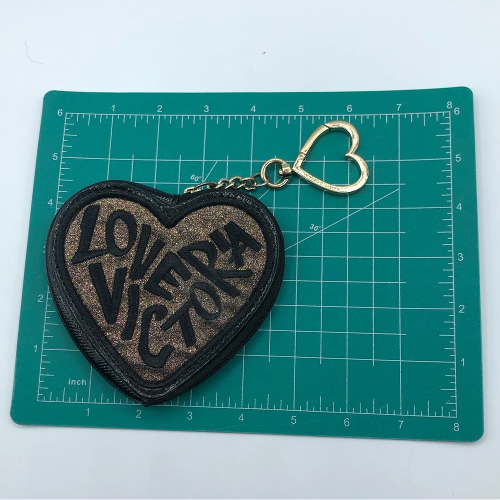 Victoria Secret Small Black Heart Keychain Coin Purse Zip Glitter Spellout - Picture 4 of 4